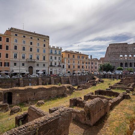 Colosseo Luxe Apartment In The Center Of โรม ภายนอก รูปภาพ