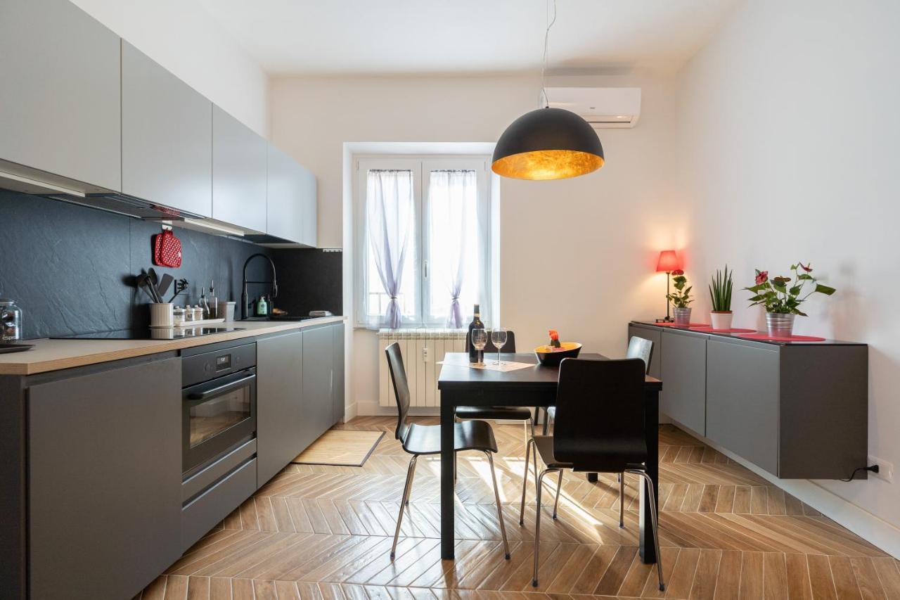 Colosseo Luxe Apartment In The Center Of โรม ภายนอก รูปภาพ