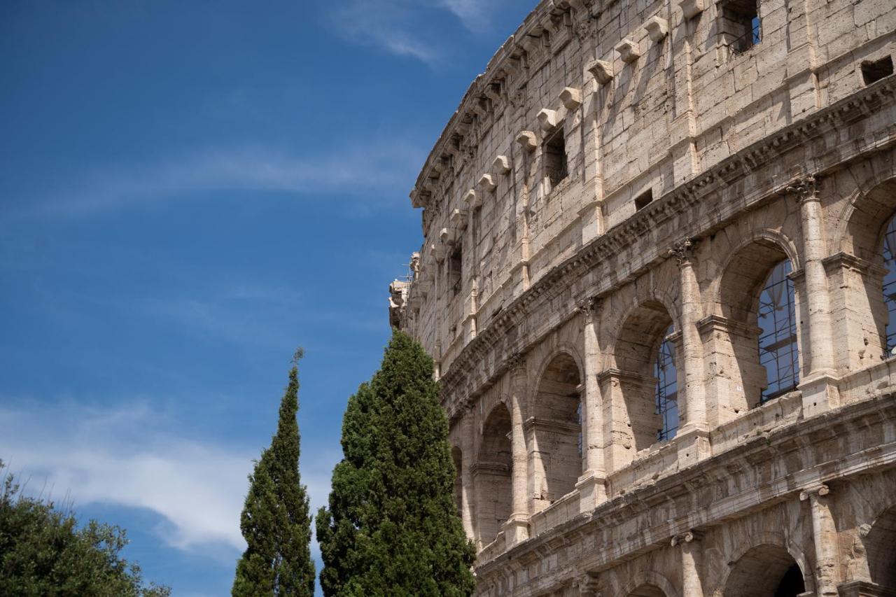 Colosseo Luxe Apartment In The Center Of โรม ภายนอก รูปภาพ