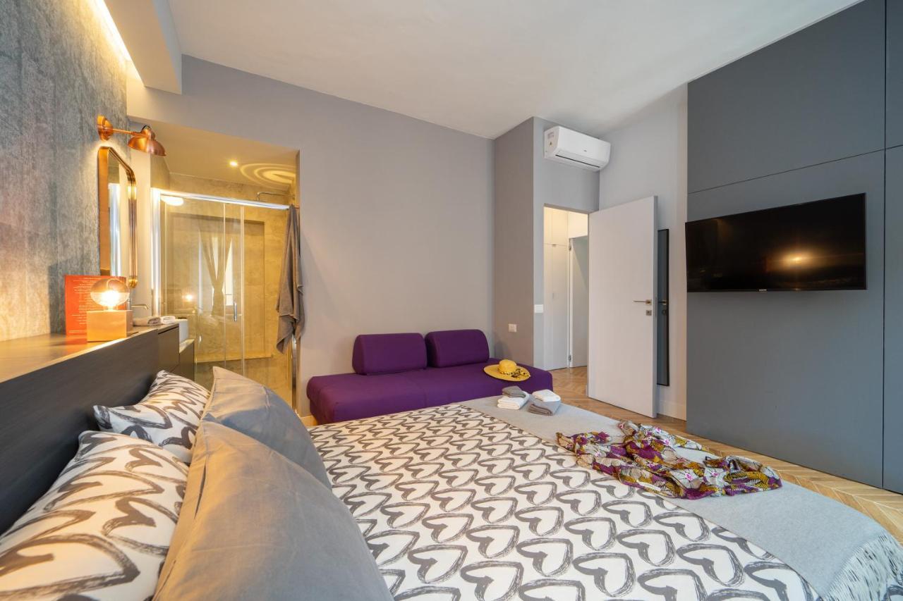Colosseo Luxe Apartment In The Center Of โรม ภายนอก รูปภาพ