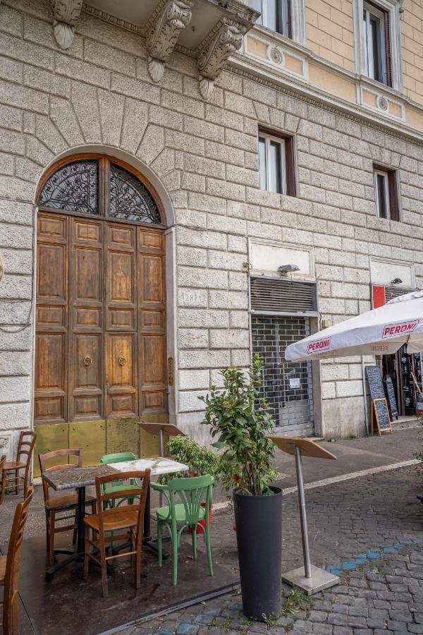 Colosseo Luxe Apartment In The Center Of โรม ภายนอก รูปภาพ