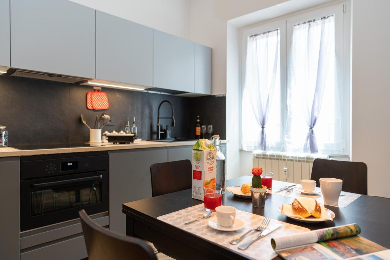 Colosseo Luxe Apartment In The Center Of โรม ภายนอก รูปภาพ